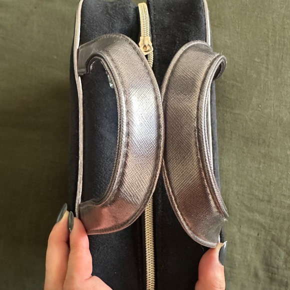 ⬇️ Stephanie Johnson Marais Noir Martha cosmetic case, Large - Picture 13 of 15